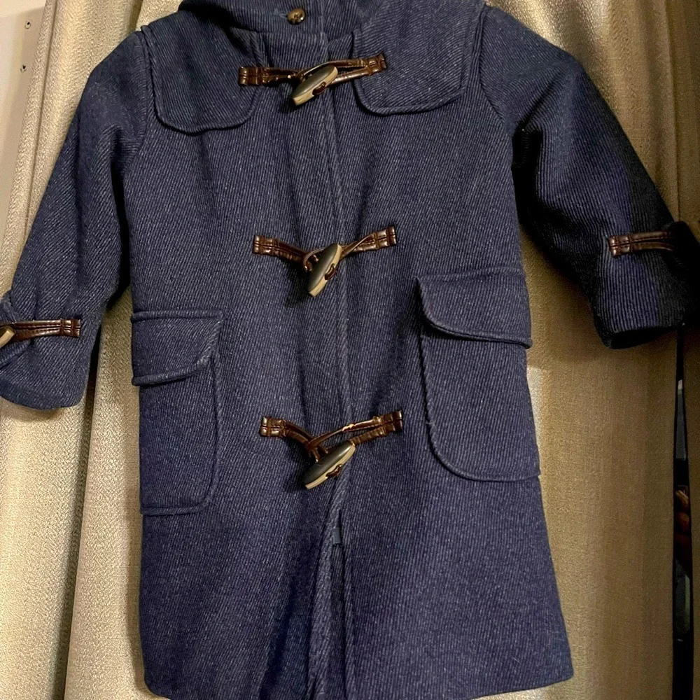 Gap kids wool blend toggle pea coat.  Navy size 3
